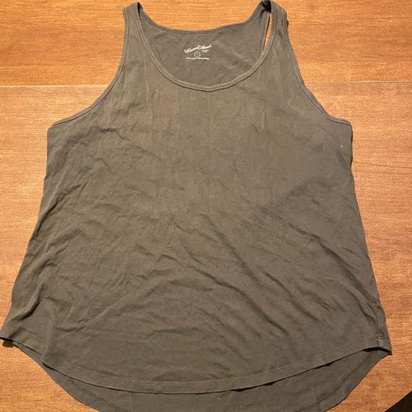 SOLD! Universal Thread Tank Top - Picture 1 of 4